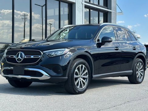 Used 2024 Mercedes-Benz GLC 300 4MATIC image 5