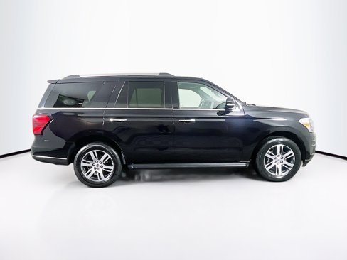 Used 2024 Ford Expedition Limited image 10