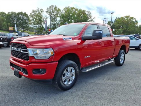 Used 2024 RAM 2500 Big Horn w/ Sport Appearance Package image 8