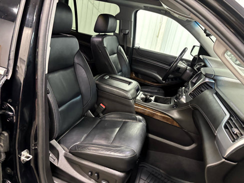 Used 2019 Chevrolet Tahoe LT w/ Luxury Package image 39