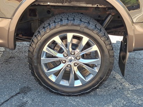 Used 2016 Ford F150 Lariat w/ Equipment Group 502A Luxury image 10