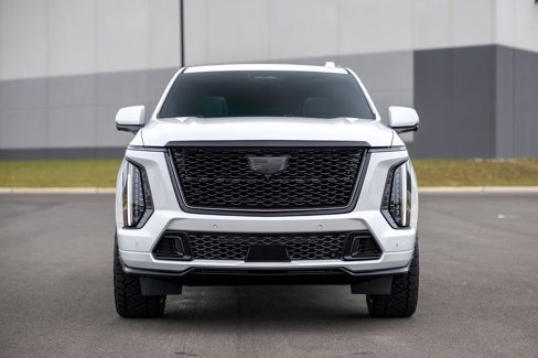Used 2025 Cadillac Escalade V image 8