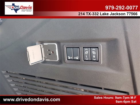 New 2026 GMC Yukon Elevation image 7