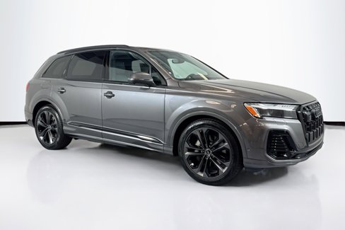 New 2025 Audi Q7 3.0T Prestige image 3