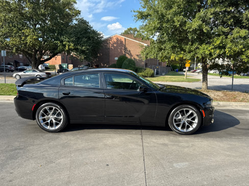 Used 2022 Dodge Charger SXT w/ Plus Group image 3