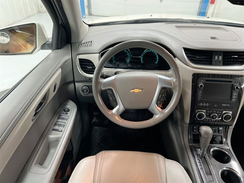 Used 2014 Chevrolet Traverse LT image 19