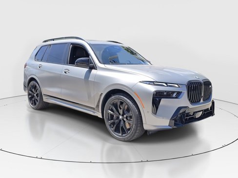 New 2026 BMW X7 M60i image 2