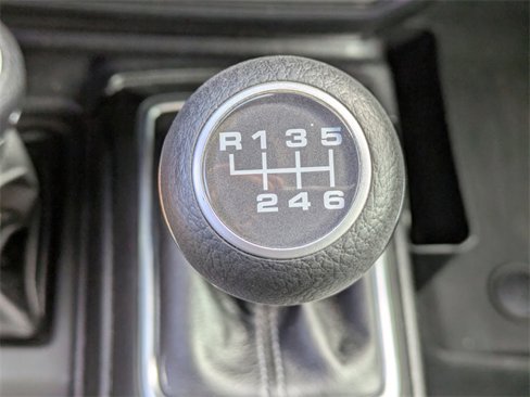 Used 2024 Jeep Gladiator Sport image 32