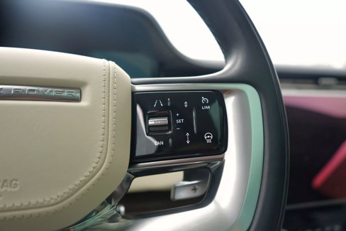 Used 2023 Land Rover Range Rover SE image 23