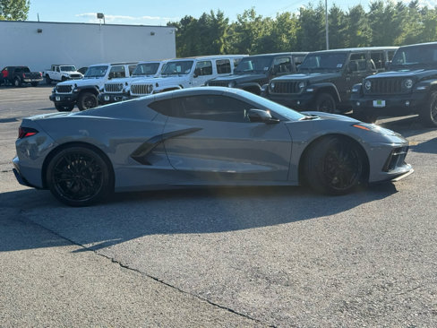 Used 2025 Chevrolet Corvette Stingray Preferred Cpe w/ Stealth Interior Trim Package image 8