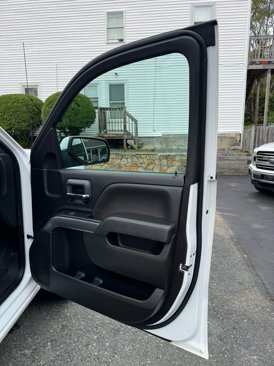 Used 2018 Chevrolet Silverado 1500 LT w/ All Star Edition image 28