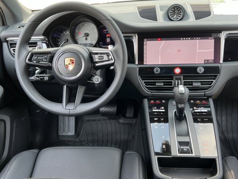 New 2025 Porsche Macan S image 14