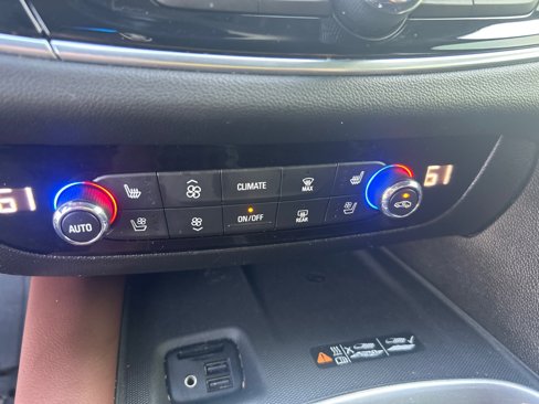 Used 2020 Buick Enclave Avenir w/ Avenir Technology Package image 13