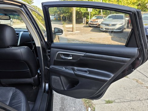 Used 2013 Nissan Altima 2.5 SL w/ Technology Pkg image 33