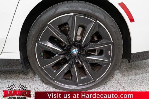 Used 2024 BMW i7 xDrive60 image 10