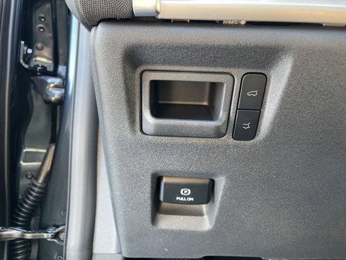 New 2025 Ford Expedition Active image 10