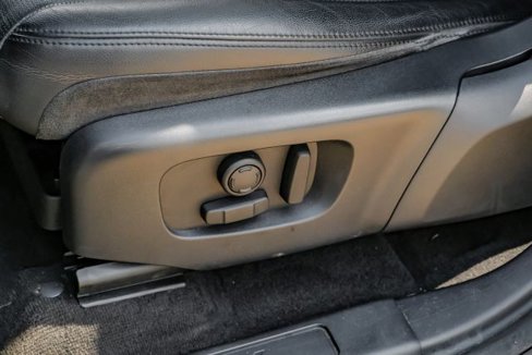 Used 2020 Land Rover Discovery Sport SE image 34