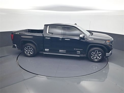 Used 2023 GMC Sierra 1500 SLT w/ SLT Premium Package image 16