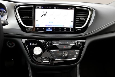 New 2026 Chrysler Pacifica Limited image 23
