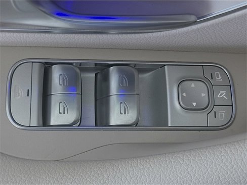 New 2026 Mercedes-Benz GLS 580 4MATIC image 18