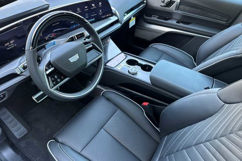 New 2026 Cadillac Vistiq Platinum image 10