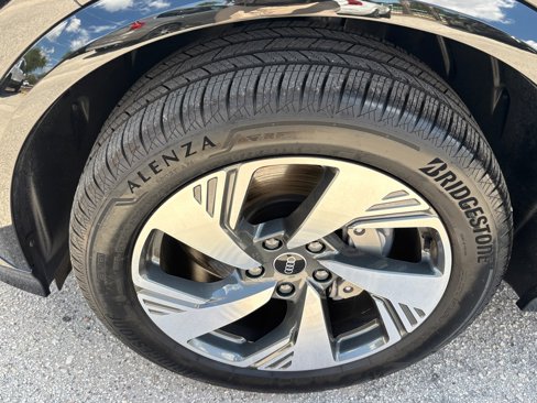 Used 2025 Audi Q6 e-tron Premium Plus w/ Premium Plus image 32