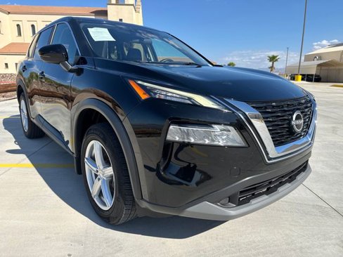 Used 2023 Nissan Rogue SV image 8