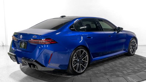 Used 2026 BMW M5 w/ Executive Package image 8
