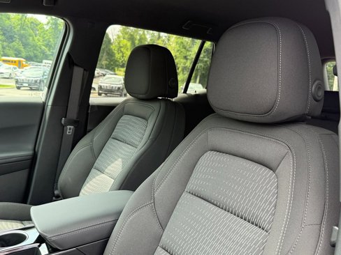 New 2026 Chevrolet Equinox LT w/ LPO, Floor Liner Package image 4