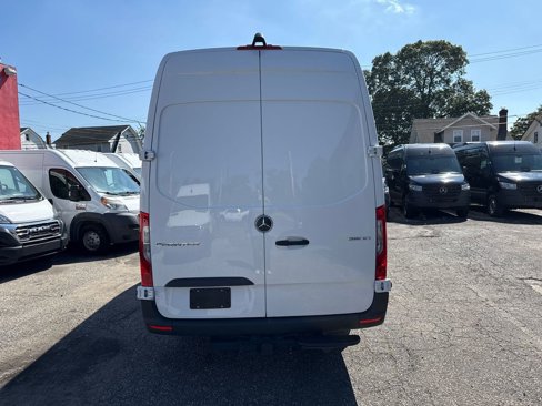 Used 2025 Mercedes-Benz Sprinter 2500 image 6