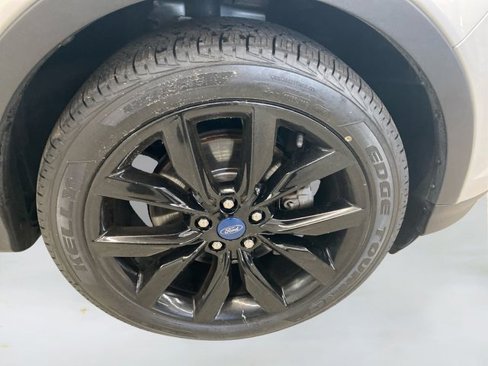 Used 2019 Ford Escape SE image 16