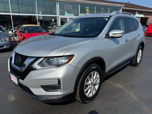 Used 2019 Nissan Rogue SV image 1