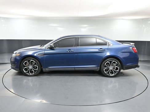 Used 2016 Ford Taurus SHO w/ Equipment Group 401A image 10
