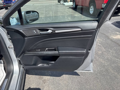 Used 2020 Ford Fusion Titanium image 28