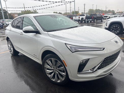 Used 2024 Buick Envista Avenir image 2
