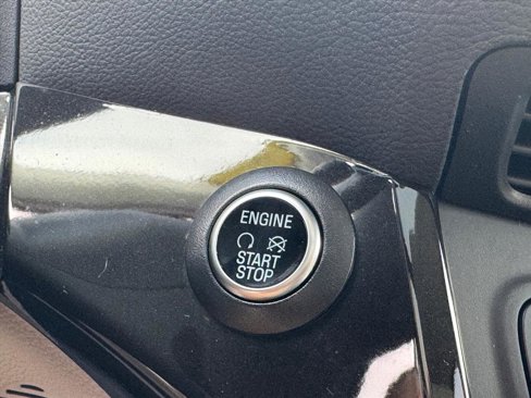 Used 2018 Ford Escape Titanium w/ Ford Safe & Smart Package image 18