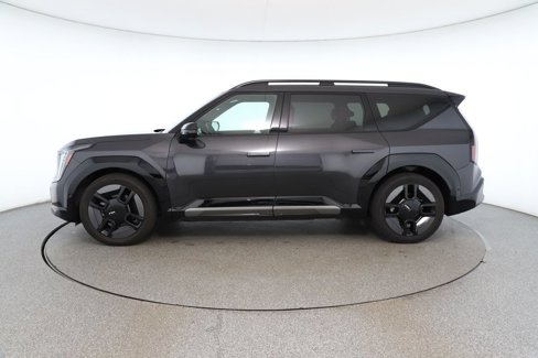 Used 2024 Kia EV9 GT-Line image 2