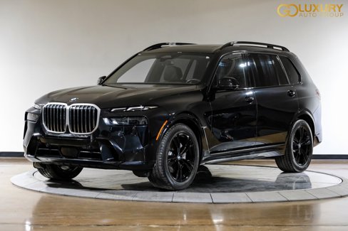 Used 2024 BMW X7 xDrive40i w/ M Sport Package image 8