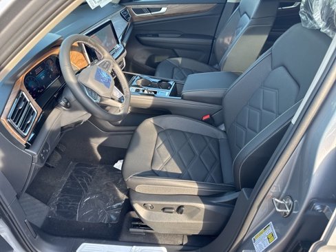 New 2025 Volkswagen Atlas SE image 5