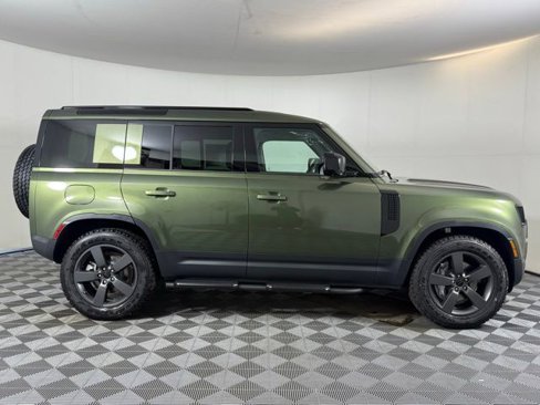 New 2026 Land Rover Defender 110 S image 9