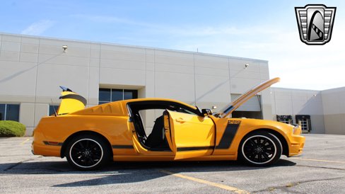 Used 2013 Ford Mustang Boss 302 w/ Boss 302 Accessory Pkg image 26