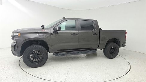 Used 2021 Chevrolet Silverado 1500 LT Trail Boss w/ Convenience Package II image 2