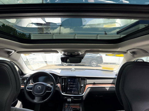 Used 2020 Volvo V60 T5 Cross Country image 31