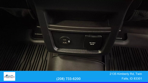 Used 2022 Ford Edge ST-Line w/ Cold Weather Package image 40