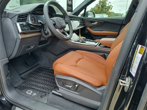 New 2025 Audi Q7 3.0T Prestige image 2