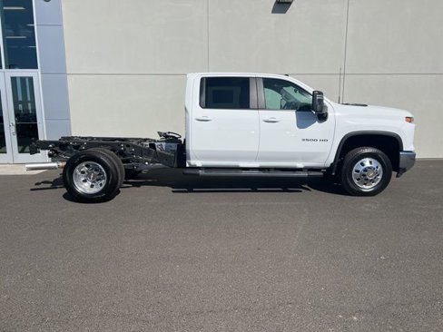 New 2025 Chevrolet Silverado 3500 LT w/ Convenience Package image 2
