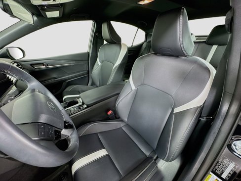 Used 2025 Toyota Camry SE image 20