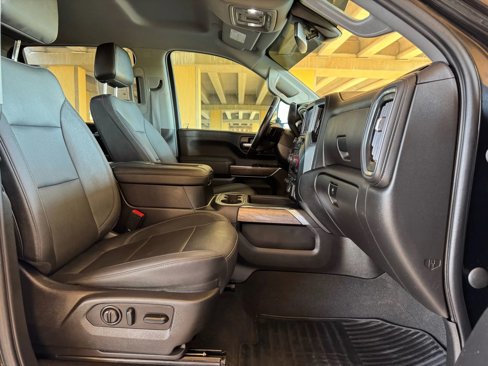 Used 2022 Chevrolet Silverado 3500 LTZ w/ LTZ Texas Edition image 28