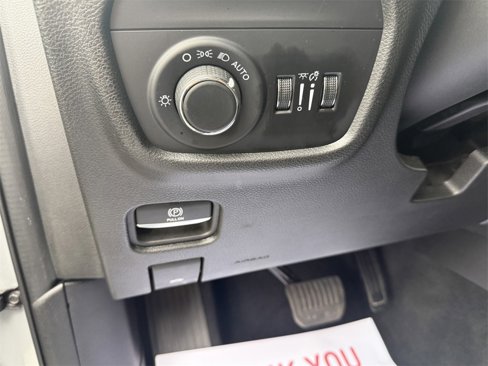Used 2024 Jeep Grand Cherokee L Laredo image 20