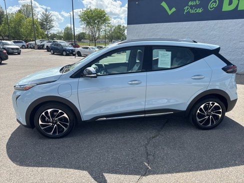 Used 2023 Chevrolet Bolt EUV Premier image 2